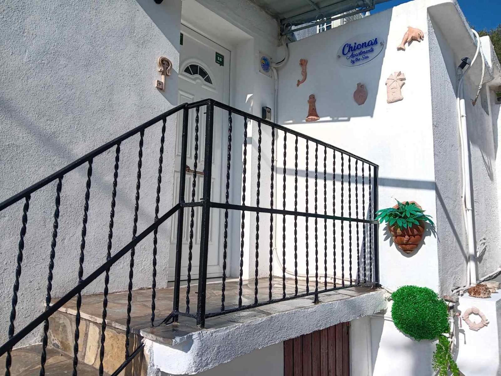 Chiona΄S Apartments By The Sea Paleo Trikeri Exterior foto